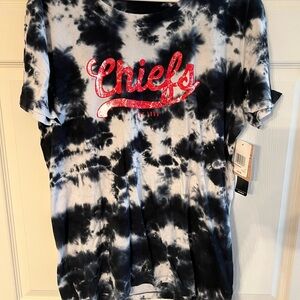 NWT.  NFL Team Apparel Black and White Tie-Dye Shirt.  Women’s size 2XL.